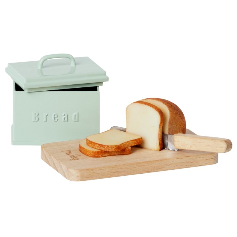 Brødboks med tilbehør