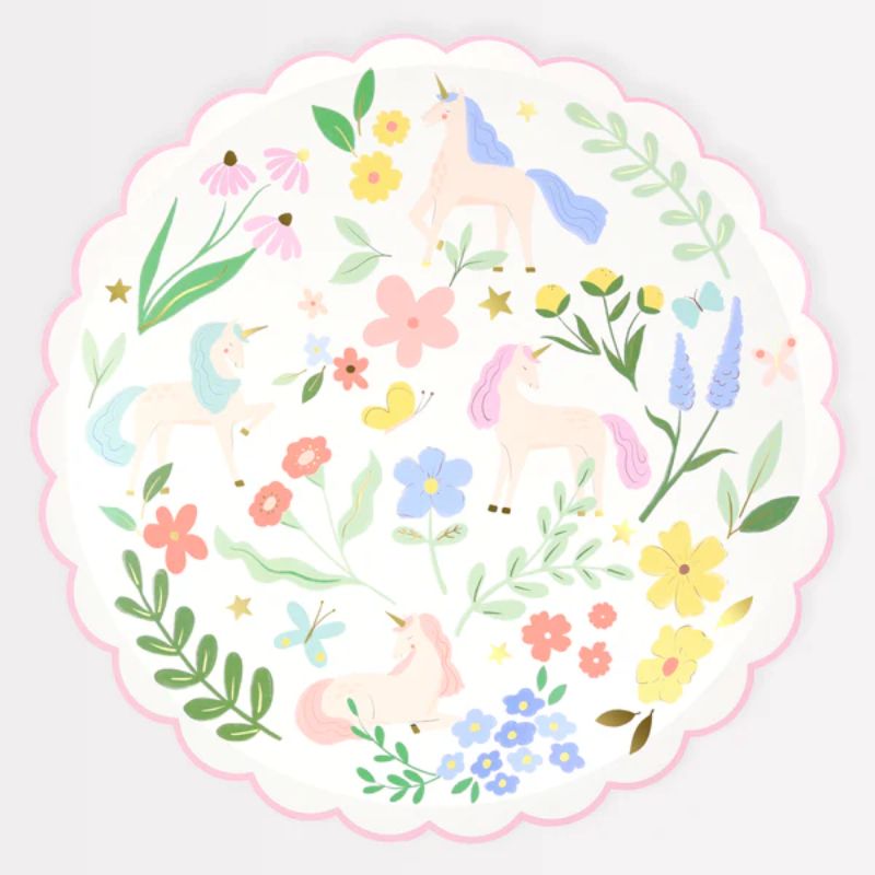 Tallerkner med enhjørninger og blomster